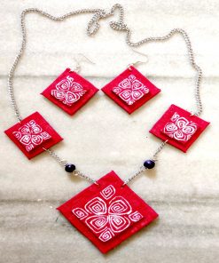 Diamond shaped fabric jewelry necklace with jhumka