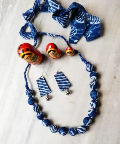 blue cloth jewellery set